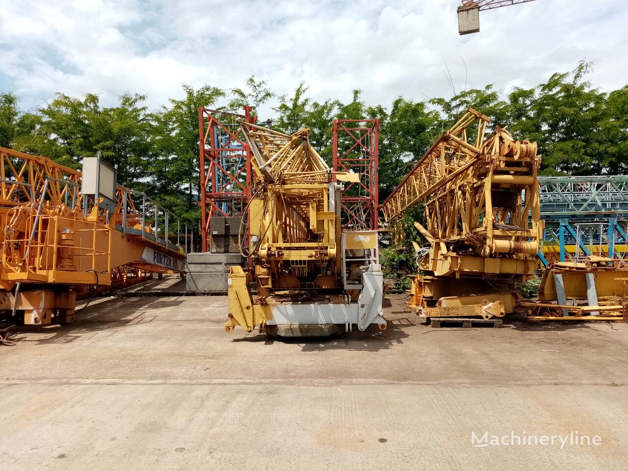 Macara automontantă Liebherr 27K - 2